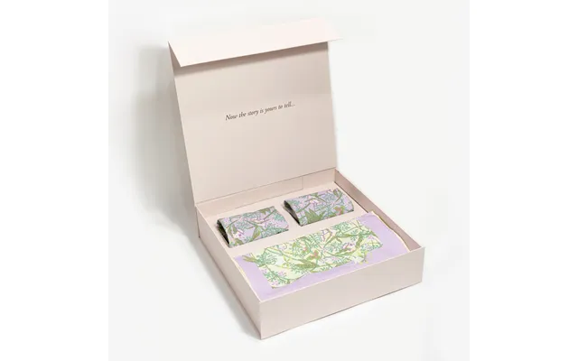 Coquette Lovescape Table Linens Set