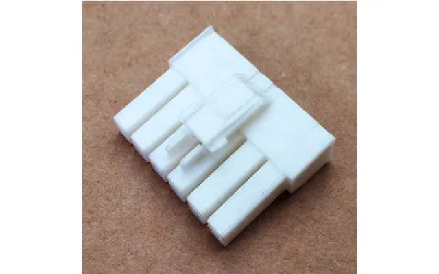 Webasto 6-way Diag .plug Hsg product image