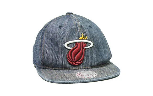 Mitchell & Ness Mens Snapback Cap Blue M