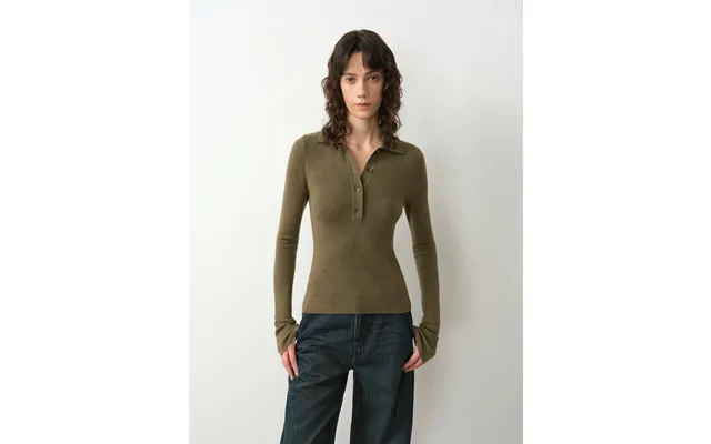 Effortless Knit Imported Yangtze 2s 30-count Merino Wool Polo Neck Sweater For Autumn Winter - M Army Green product image