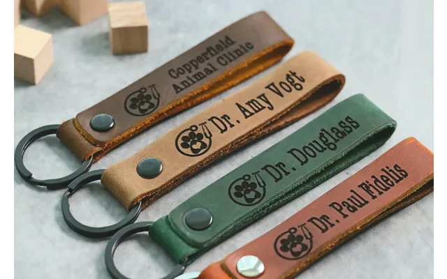 Slim Veterinarian Keychain - Personalized Veterinarian Keychain