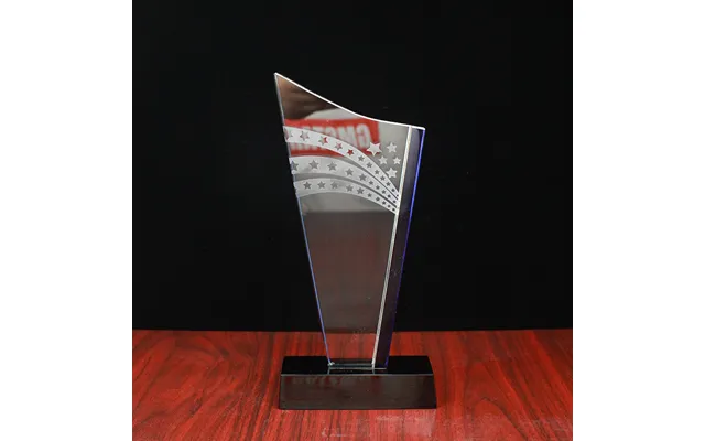 Custom 2026 Latest Design Crystal Glass Trophy Award For Souvenirs