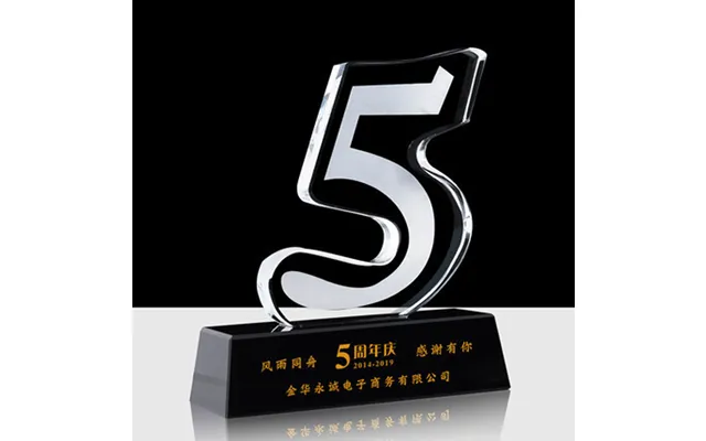 Wholesale Various Size Custom Trophy Award 5 Years 10 Years 15 Crystal Trophy For Ceremony Souvenir Gifts
