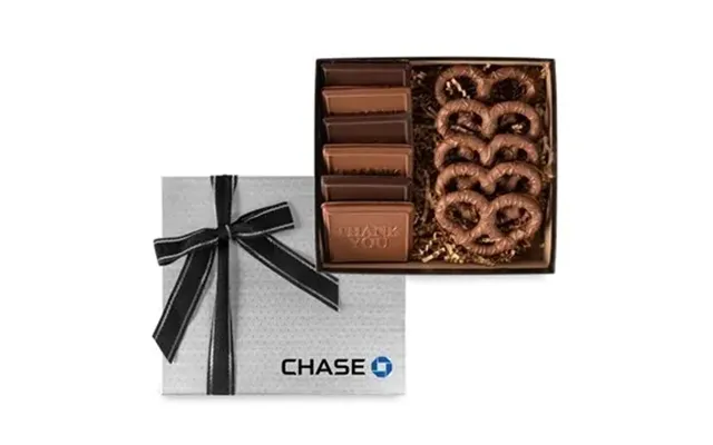 25 Custom 6 Piece Cookie Gift Box With Chocolate Pretzels - Gold 