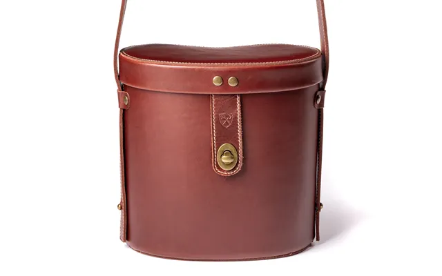 Leather Field Case For Vision Pro - Mahogany