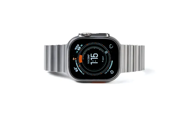 Mariner Link Apple Watch Band - Brushed Titanium