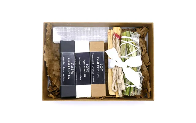 Aromatherapy - Crystal And Sage Gift Set By Kati Kaia
