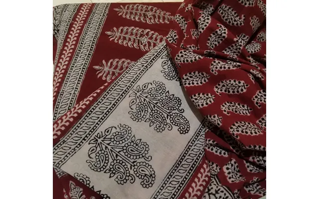 Handprinted Floral Vine Cotton Tablecloth In Red And Black - Red