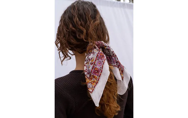 Vintage Freya Bandana In White Paisley - White Paisley