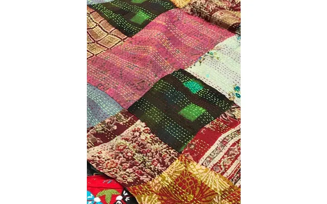 Vintage Silk Saree Kantha Throw - Hand Stitched Upcycled Color Assorted Color