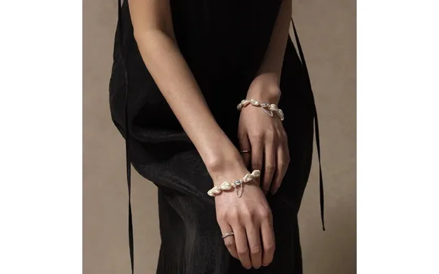 Elegant Pearl Bracelet Chain Accessory - Picture Color