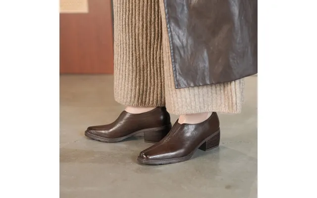 Chiko Cookie Pointy Toe Block Heels Pumps Shoes