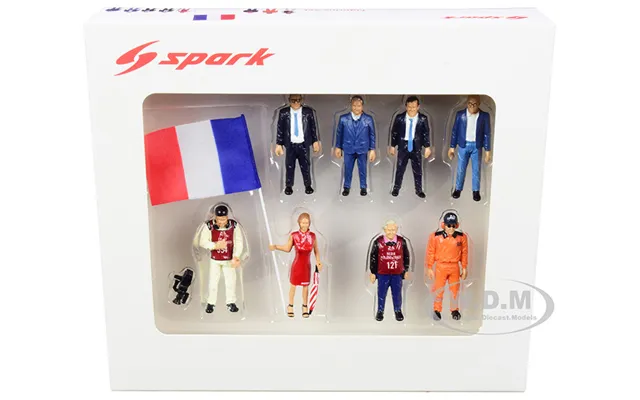 24 Hours Of Le Mans 2018 8 Piece Figurine Set For 1 43 Scale Models By Spark