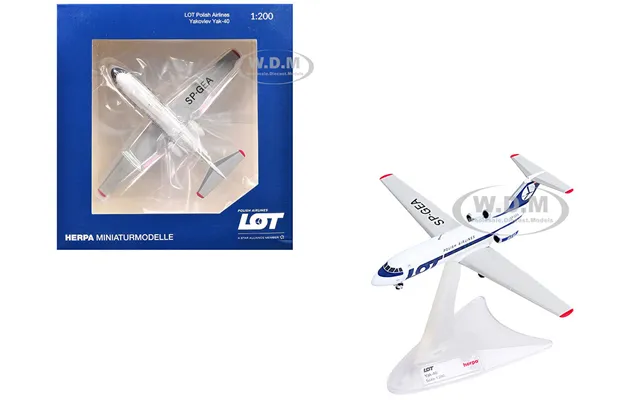 Yakovlev Yak-40 Commercial Aircraft Lot Polish Airlines Sp-gea White With Blue Stripes And Tail 1 200 Diecast Model Airp
