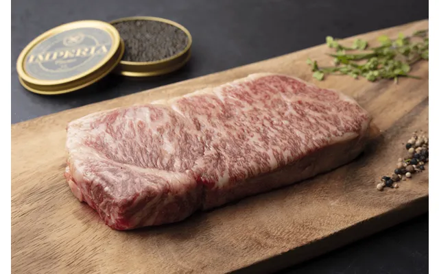 Wagyu Striploin & Caviar Bundle