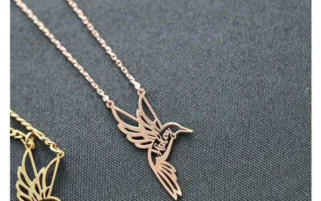 Minimalist Custom Hummingbird Name Necklace - Personalized Bird Jewelry
