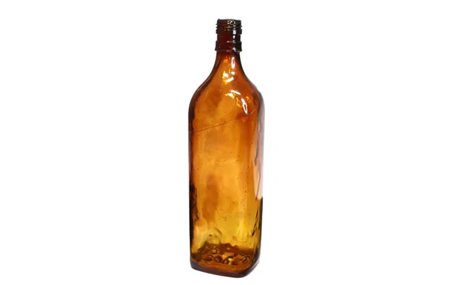 Smashprops Breakaway Scotch Whiskey Bottle Prop - Amber Brown Translucent