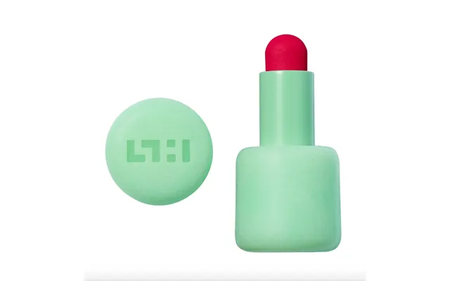 Velvet Blur Matte Lipstick Balm