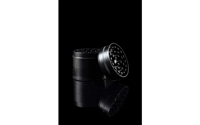 D&j Grinders 4 Piece Grinder With Built-in Coil Lighter