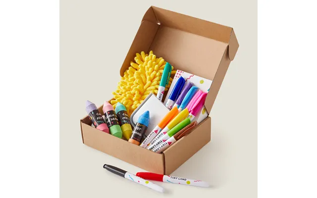 Tiny Land Magnitales Easel Art Kit