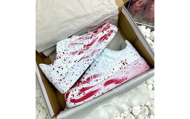 Drug Delivery. One Low Help Case Scene Leisure Weiß Rot Gesprenkelte Tinte Sportpaar Herren- Und Damen-boardschuhe