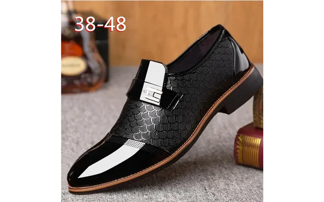 Embossed Men's Leather Shoes Cover Foot All Men's Casual Single Shoes