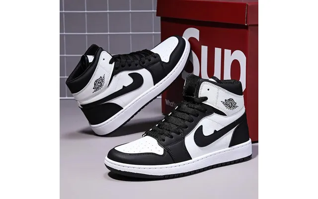 Neue Paar High Top Board Schuhe Männer Board Schuhe Licht Sport Schuhe Männer Tennis Sneaker Weiche Schuhe Männlich Flac