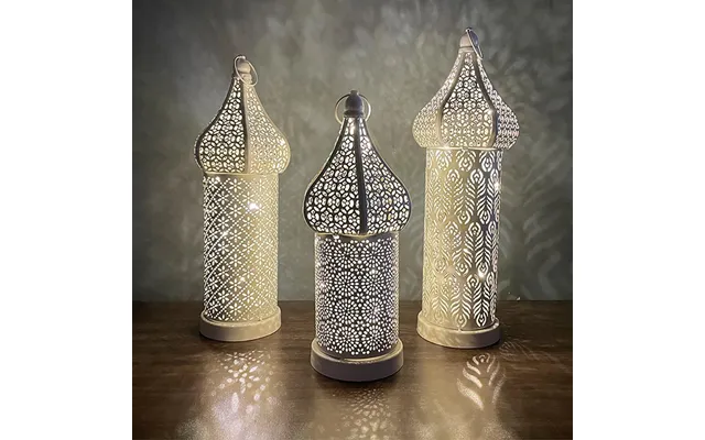 New Moroccan White Hollow Led Wind Lamp Wrought Iron Lantern Home Bedroom Living Room Atmospheres Decorative Lamp Orname