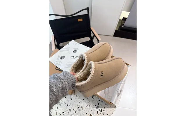 Ugg Schneestiefel Im Ethno-stil - Winter 2026