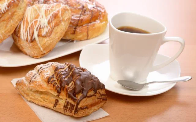 Kaffe og wienerbrød steder